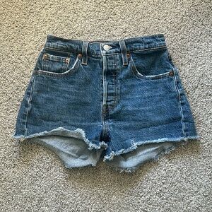 Levi’s denim shorts, size 25